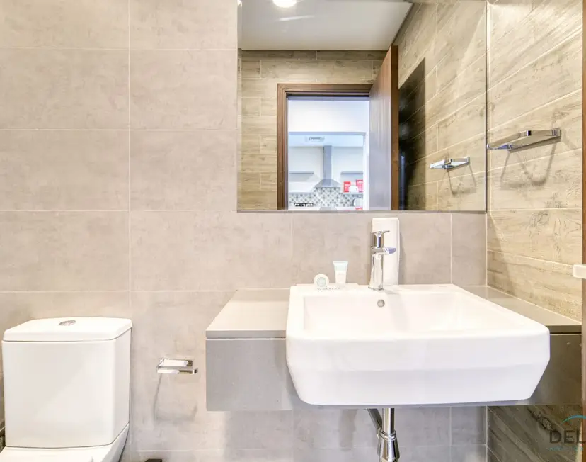 Cosmopolitan 1-Bedroom at Vezul Residences — Business Bay — photo 17