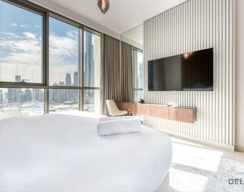 Elegant 2-Bedroom — Downtown Dubai — photo 38