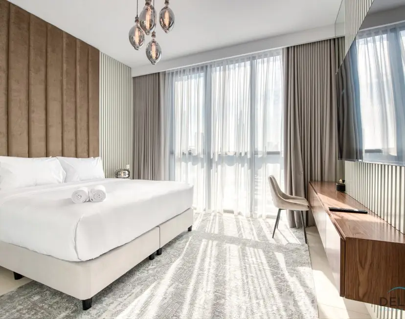 Elegant 2-Bedroom — Downtown Dubai — photo 40