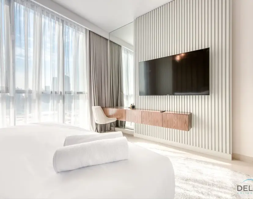 Elegant 2-Bedroom — Downtown Dubai — photo 6