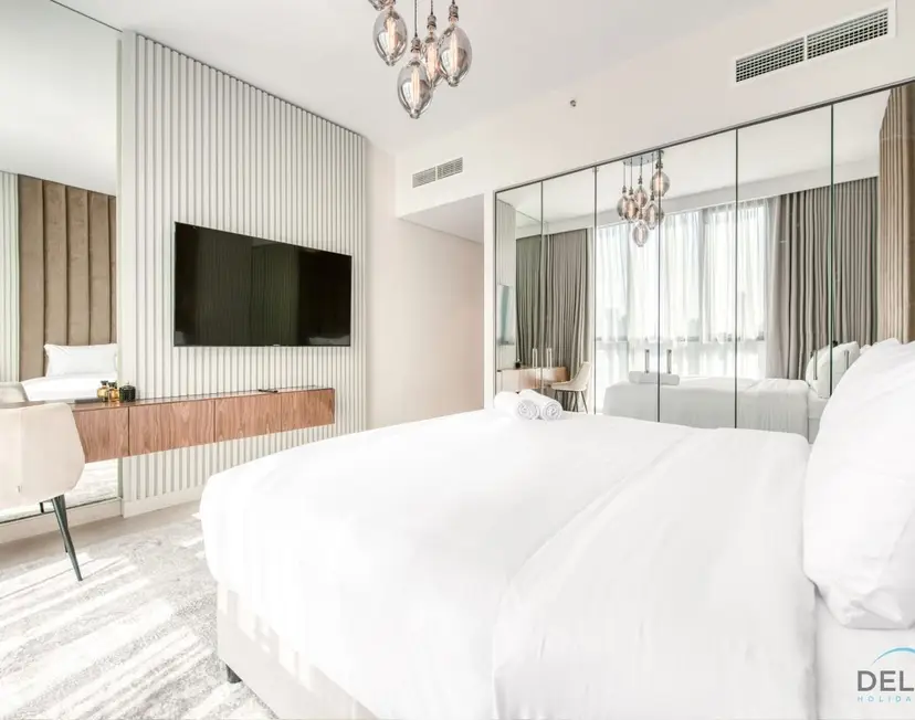 Elegant 2-Bedroom — Downtown Dubai — photo 7