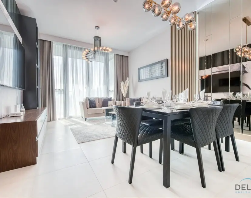Elegant 2-Bedroom — Downtown Dubai — photo 13