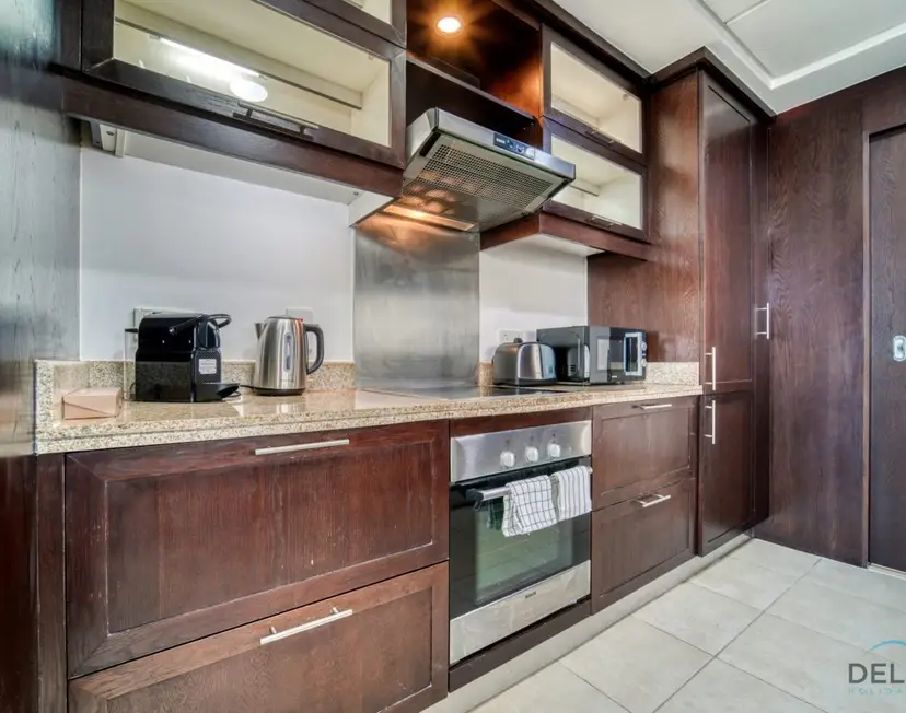 Glamorous 1-Bedroom at Residences — Downtown Dubai — photo 26