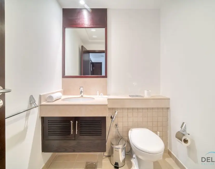 Glamorous 1-Bedroom at Residences — Downtown Dubai — photo 27