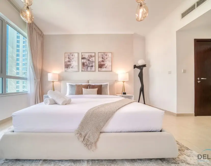 Glamorous 1-Bedroom at Residences — Downtown Dubai — photo 33
