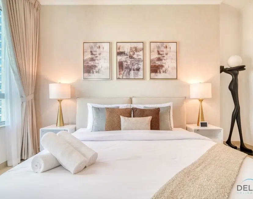 Glamorous 1-Bedroom at Residences — Downtown Dubai — photo 31