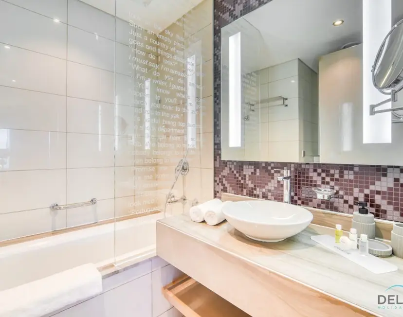 Sophisticated 2-Bedroom at DAMAC Towers by Paramount — Business Bay — photo 24