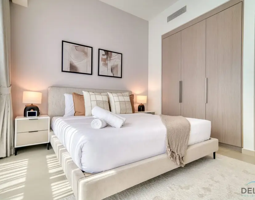 Sumptuous 1-Bedroom at Act One Act Two Tower — Downtown Dubai — photo 26