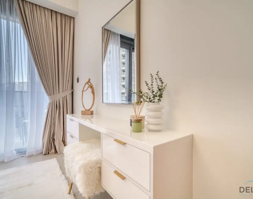 Plush 1-Bedroom at Act One Act Two Tower — Downtown Dubai — photo 31