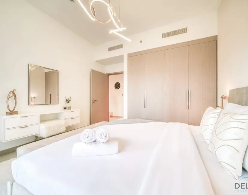 Plush 1-Bedroom at Act One Act Two Tower — Downtown Dubai — photo 20