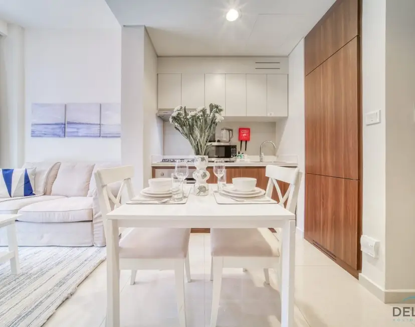 Contemporary 1-Bedroom at Vera Tower — Business Bay — photo 14