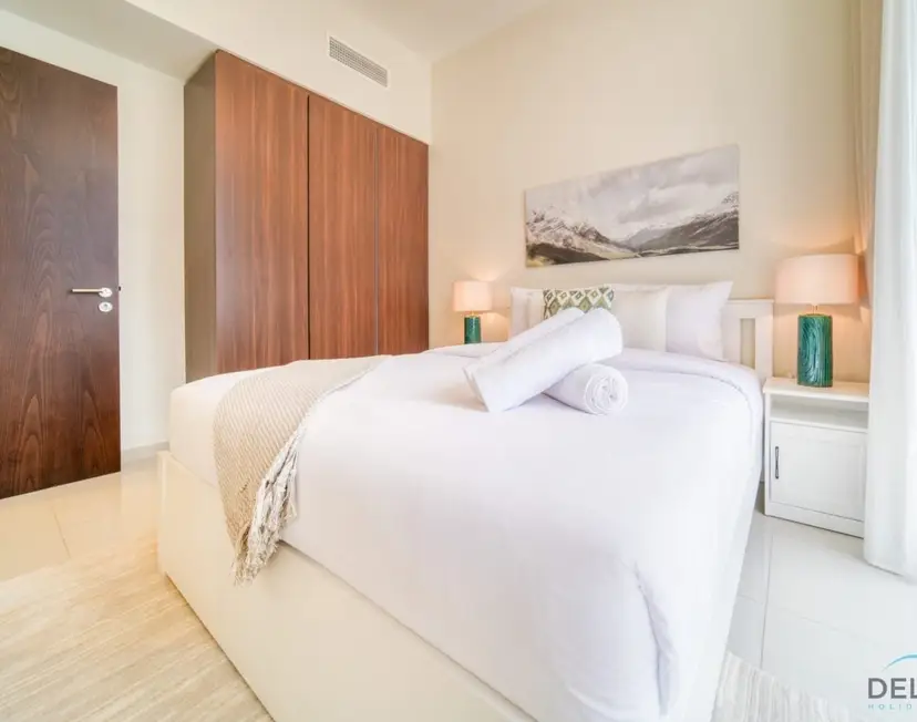 Contemporary 1-Bedroom at Vera Tower — Business Bay — photo 22