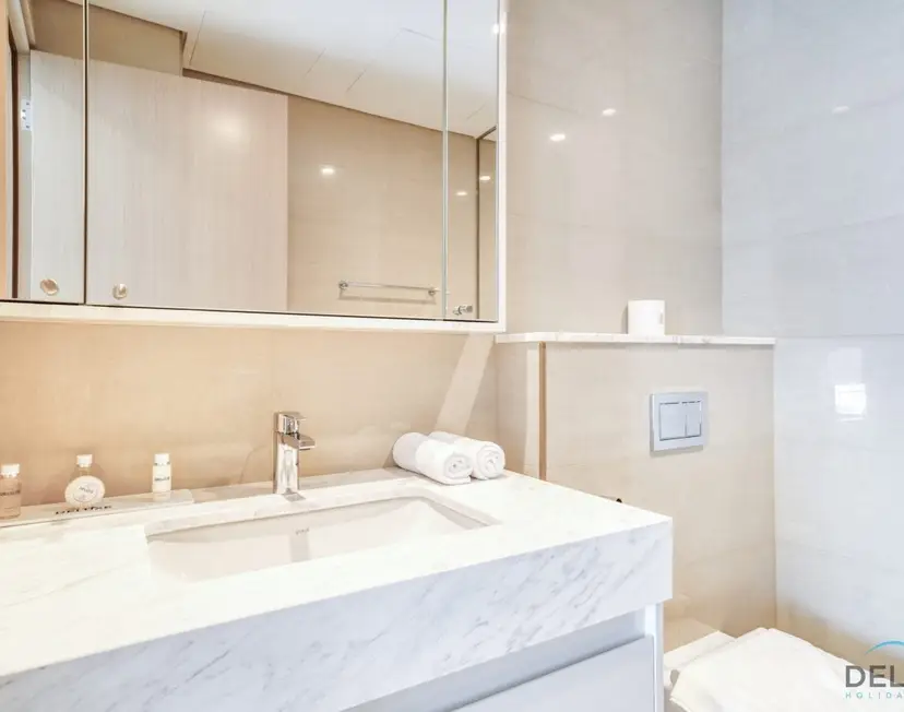 Stylish 2-Bedroom with Burj Khalifa View at Burj Royale — Downtown Dubai — photo 25
