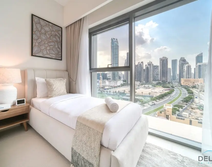 Stylish 2-Bedroom with Burj Khalifa View at Burj Royale — Downtown Dubai — photo 23