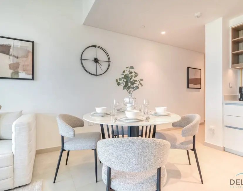 Exquisite 1-Bedroom — Downtown Dubai — photo 17