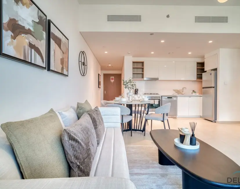 Exquisite 1-Bedroom — Downtown Dubai — photo 22