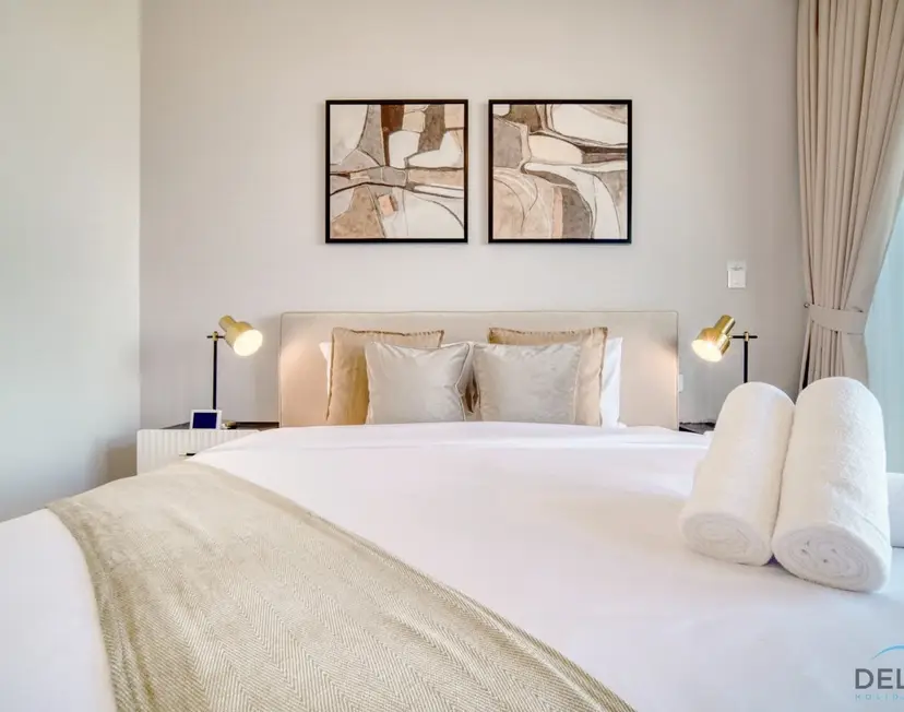 Exquisite 1-Bedroom — Downtown Dubai — photo 29