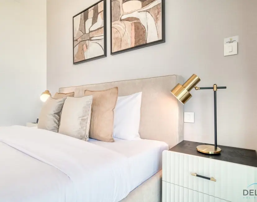 Exquisite 1-Bedroom — Downtown Dubai — photo 33