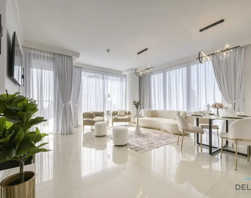 Luxurious 2-Bedroom Apartment at Boulevard Point — Downtown Dubai — photo 12
