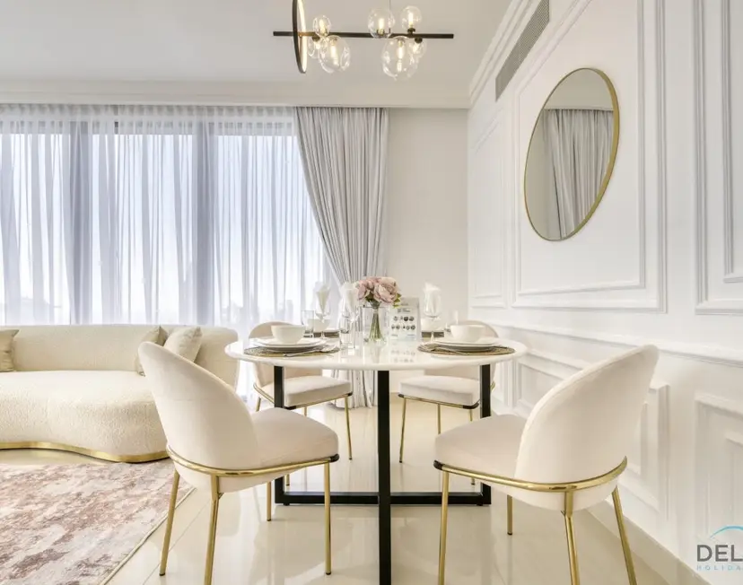 Luxurious 2-Bedroom Apartment at Boulevard Point — Downtown Dubai — photo 13