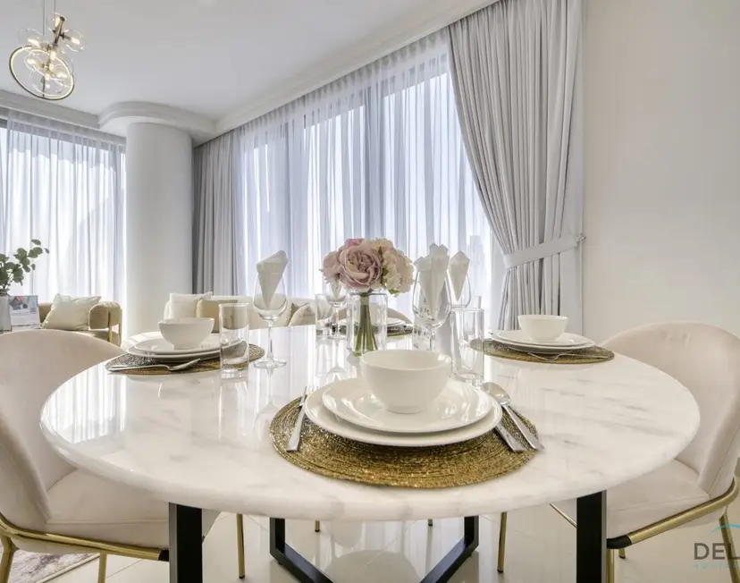 Luxurious 2-Bedroom Apartment at Boulevard Point — Downtown Dubai — photo 14