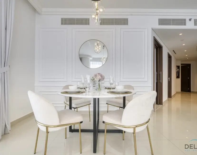 Luxurious 2-Bedroom Apartment at Boulevard Point — Downtown Dubai — photo 16