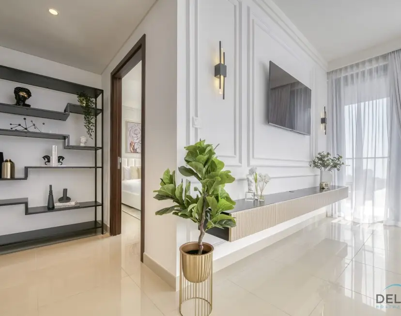Luxurious 2-Bedroom Apartment at Boulevard Point — Downtown Dubai — photo 21