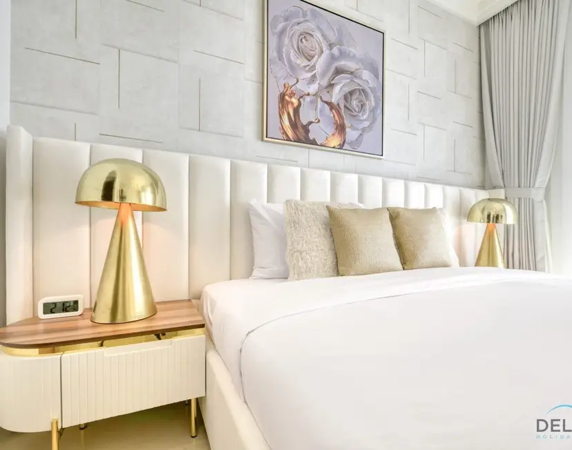 Luxurious 2-Bedroom Apartment at Boulevard Point — Downtown Dubai — photo 22