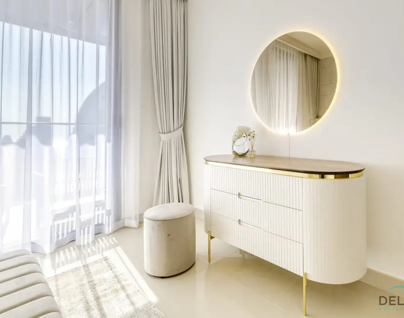 Luxurious 2-Bedroom Apartment at Boulevard Point — Downtown Dubai — photo 23