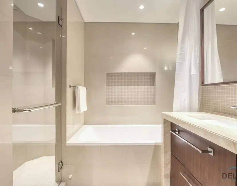 Luxurious 2-Bedroom Apartment at Boulevard Point — Downtown Dubai — photo 25