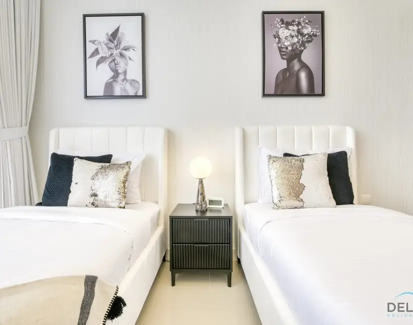 Luxurious 2-Bedroom Apartment at Boulevard Point — Downtown Dubai — photo 30