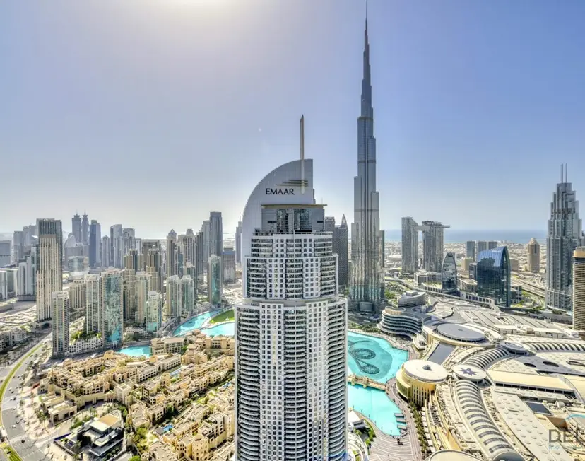 Luxurious 2-Bedroom Apartment at Boulevard Point — Downtown Dubai — photo 35