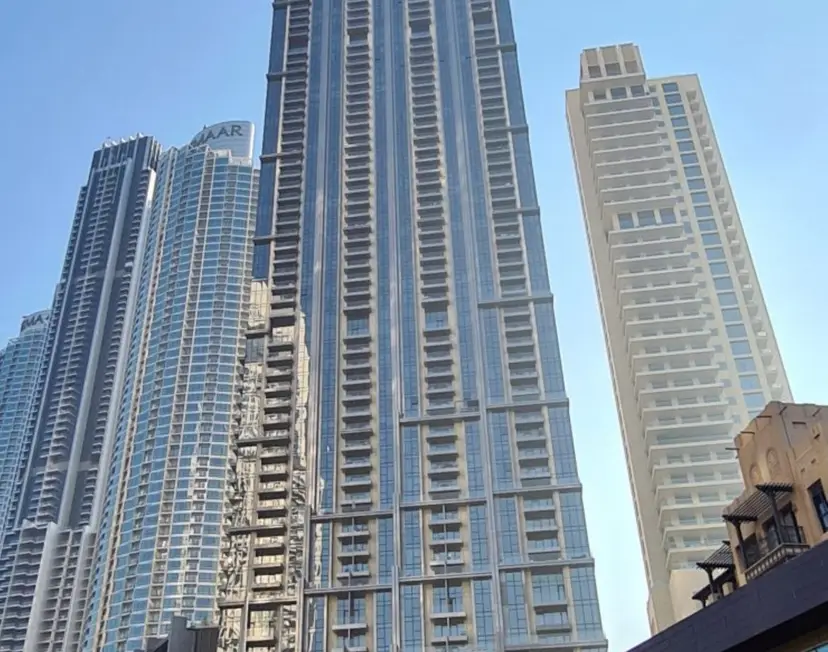 Luxurious 2-Bedroom Apartment at Boulevard Point — Downtown Dubai — photo 37