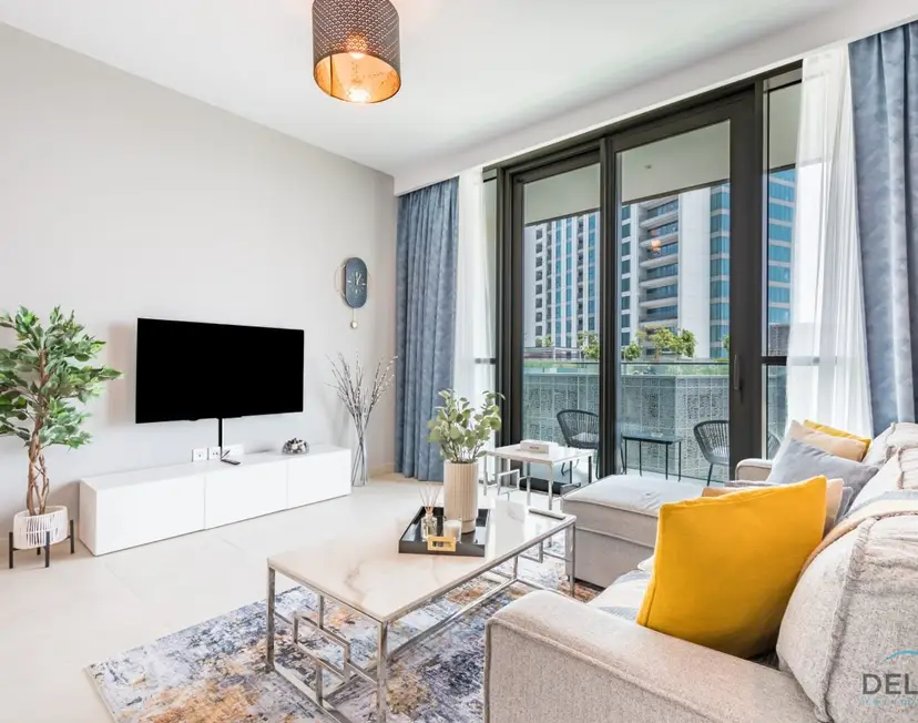 Charming 1-Bedroom Apartment — Downtown Dubai — photo 7