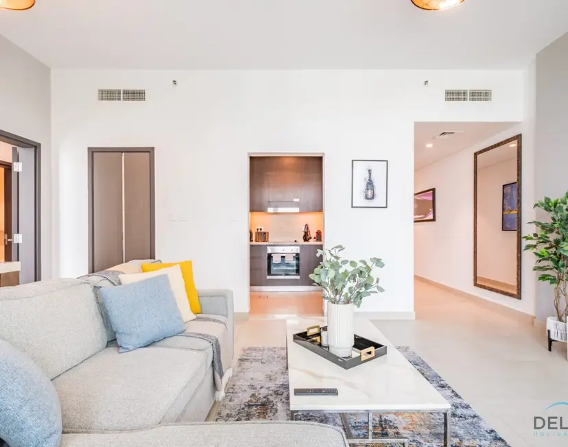 Charming 1-Bedroom Apartment — Downtown Dubai — photo 9