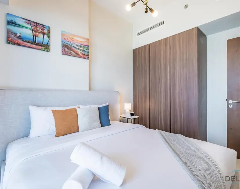 Enticing 2-Bedroom Apartment in Reva Residences — Business Bay — photo 23