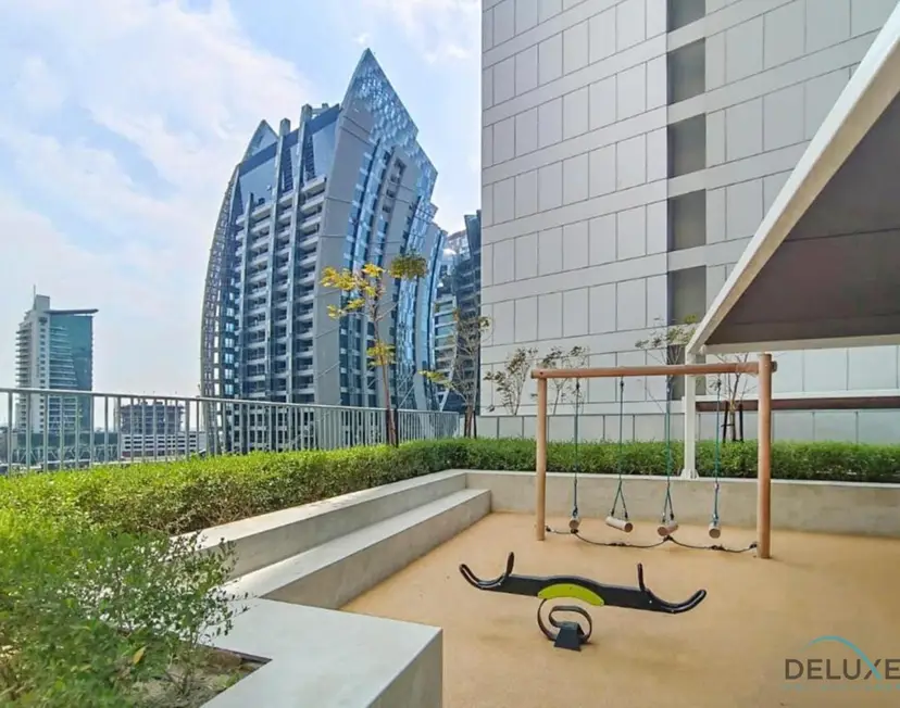 Enticing 2-Bedroom Apartment in Reva Residences — Business Bay — photo 34