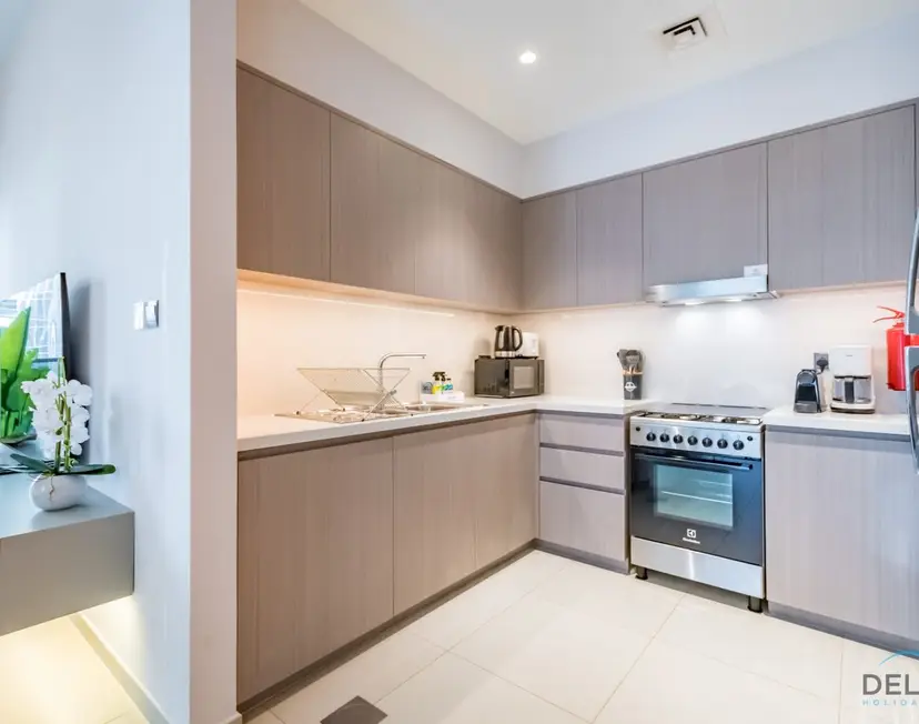 Splendid 2-Bedroom Apartment at Act One Act Two Tower — Downtown Dubai — photo 11