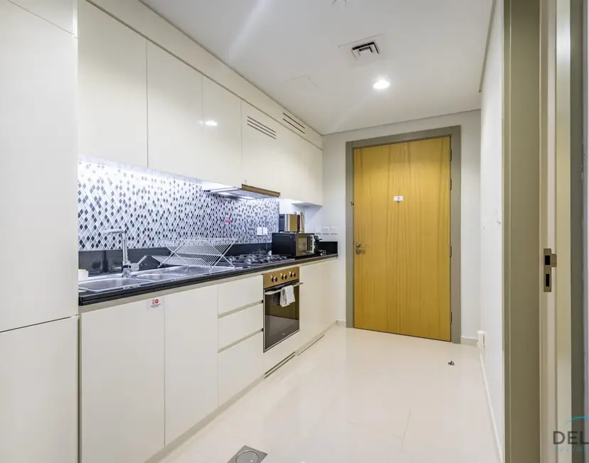 Refined Studio Apartment in Aykon City 2 Tower — Business Bay — photo 15