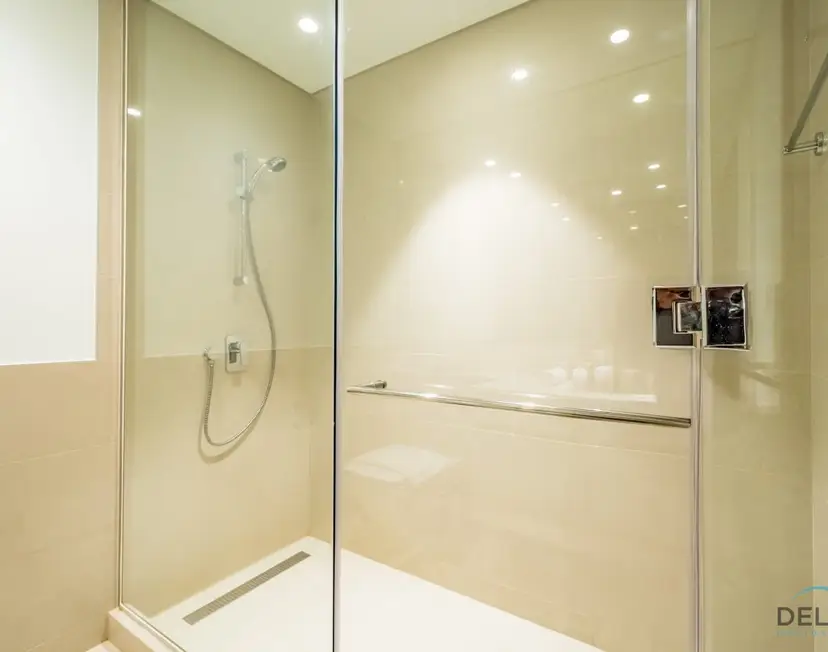 Splendid 2-Bedroom Apartment at Act One Act Two Tower — Downtown Dubai — photo 23