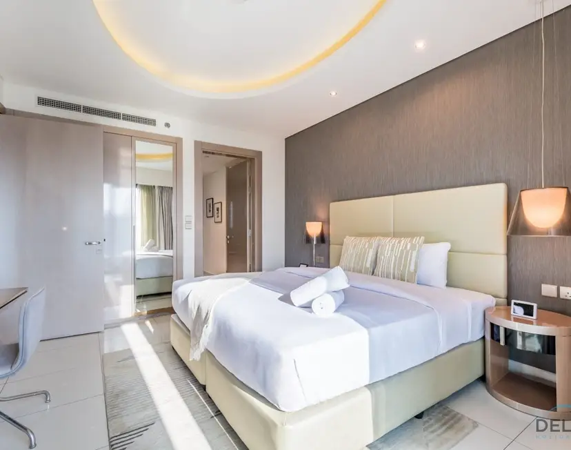 Stylish 1-Bedroom Apartment in Damac Towers by Paramount — Business Bay — photo 25