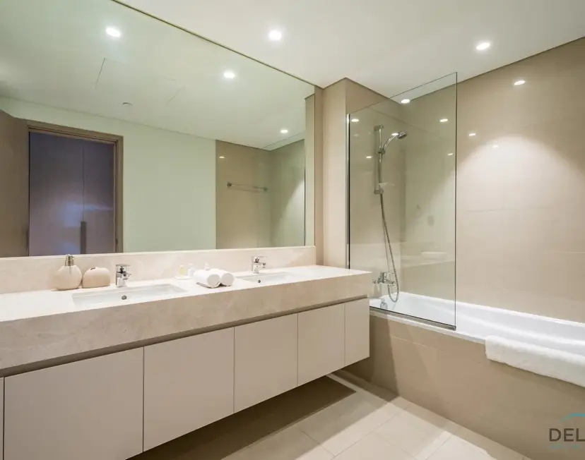 Splendid 2-Bedroom Apartment at Act One Act Two Tower — Downtown Dubai — photo 32
