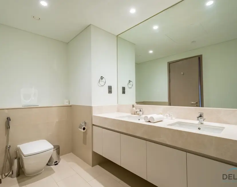 Splendid 2-Bedroom Apartment at Act One Act Two Tower — Downtown Dubai — photo 33