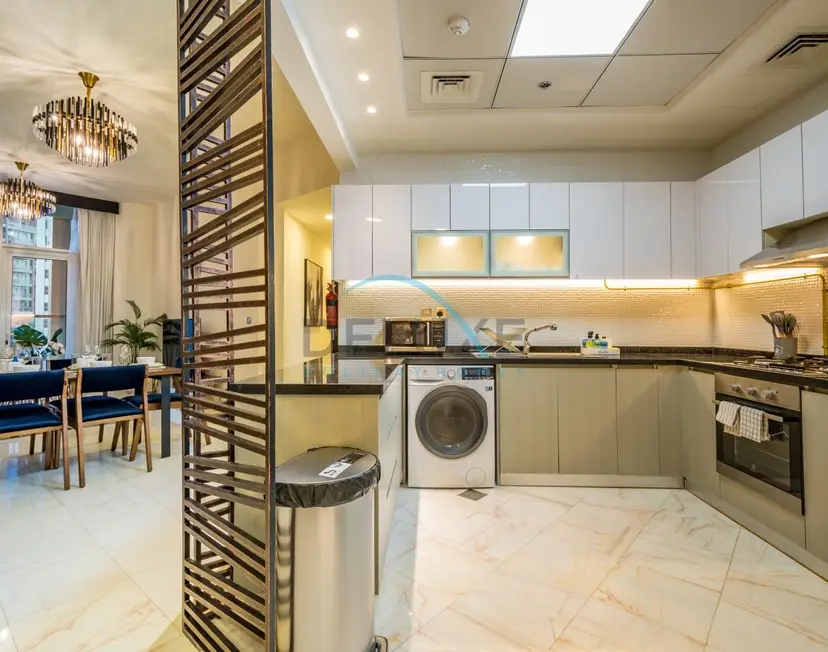 Stunning 3-Bedroom Apartment in Bayz Tower — Business Bay — photo 7