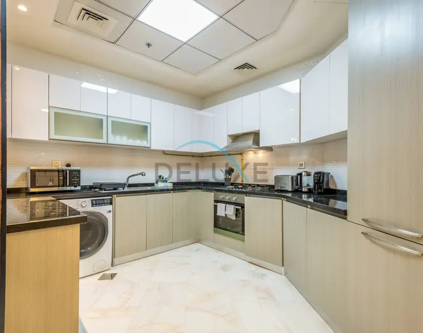 Capacious 3-Bedroom Apartment in Bayz Tower — Business Bay — photo 14