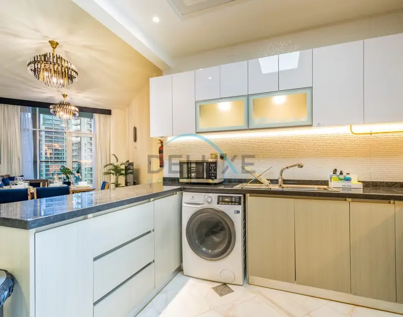 Stunning 3-Bedroom Apartment in Bayz Tower — Business Bay — photo 8