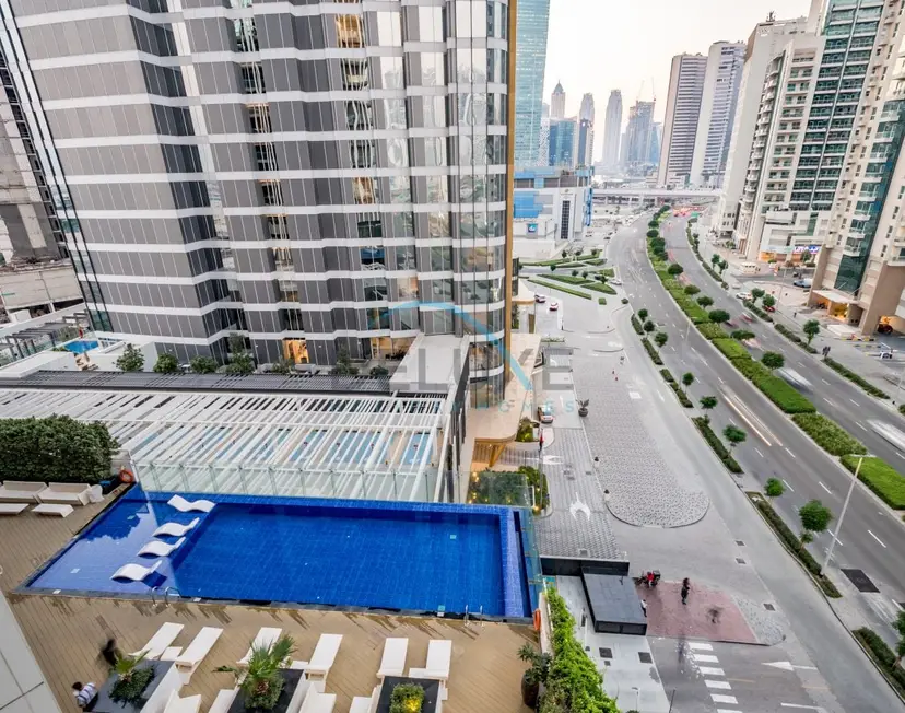Stunning 3-Bedroom Apartment in Bayz Tower — Business Bay — photo 17