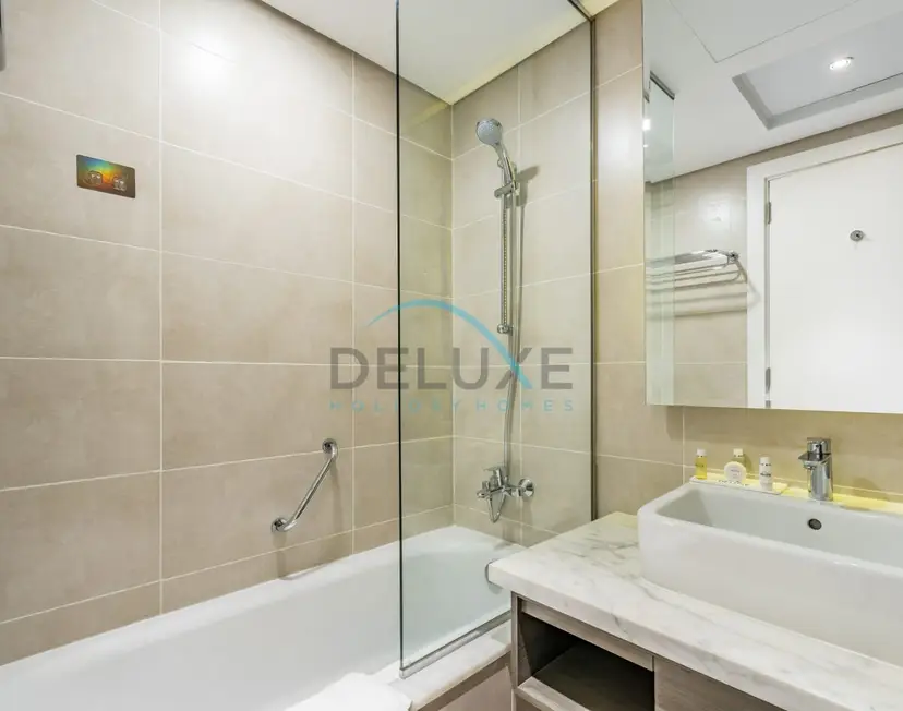 Luxury Studio Apartment in Prive By Damac — Business Bay — photo 19
