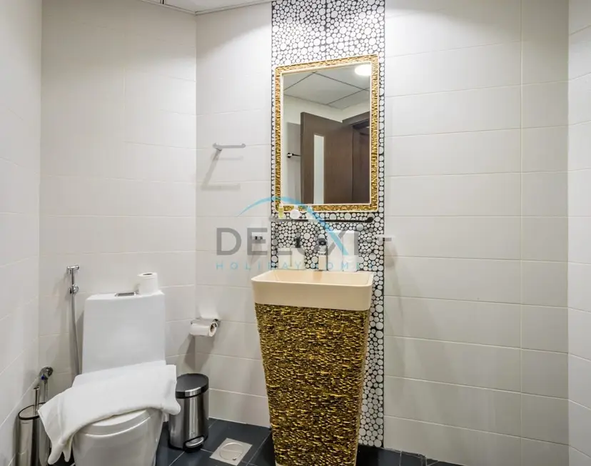 Upscale 3-Bedroom Apartment in Bayz Tower — Business Bay — photo 18