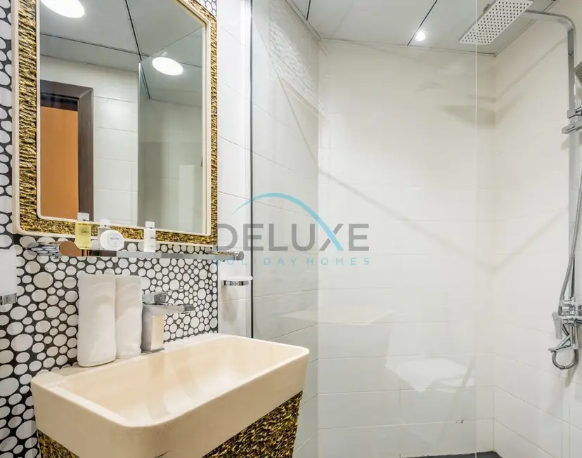 Stunning 3-Bedroom Apartment in Bayz Tower — Business Bay — photo 21